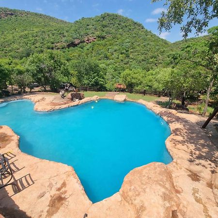 Waterfall Safari Lodge Winterkamp Dış mekan fotoğraf