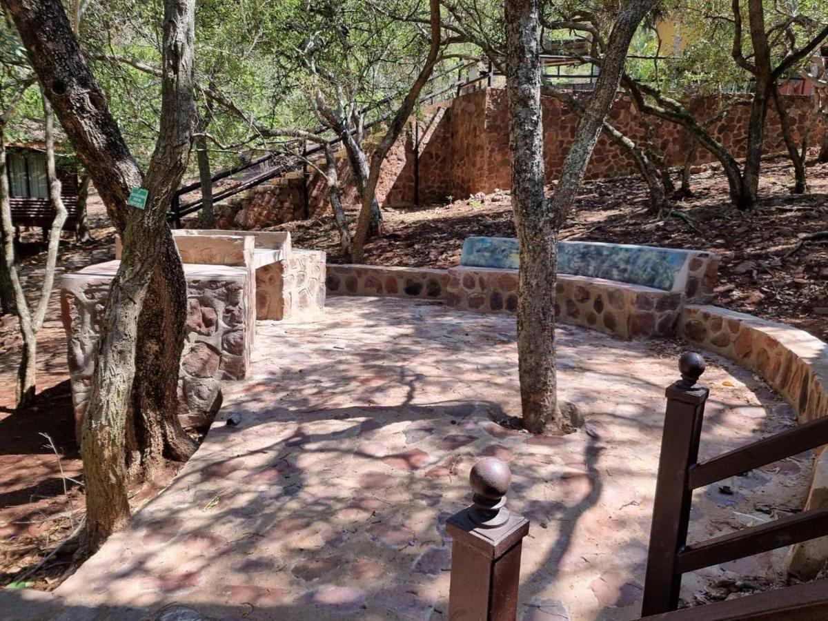 Waterfall Safari Lodge Winterkamp Dış mekan fotoğraf