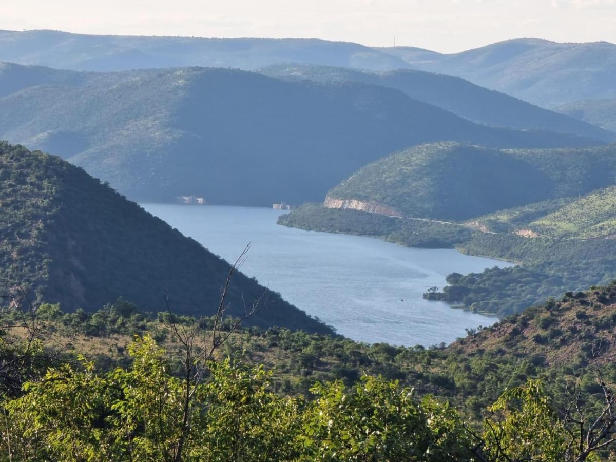 Waterfall Safari Lodge Winterkamp Dış mekan fotoğraf