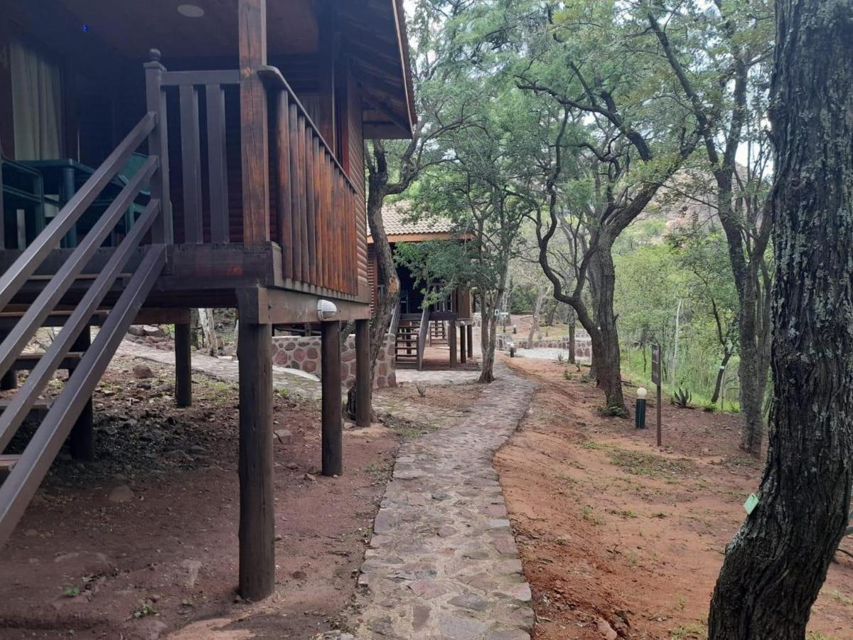 Waterfall Safari Lodge Winterkamp Dış mekan fotoğraf